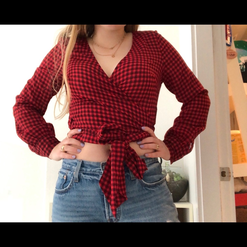 Red gingham tie shirt